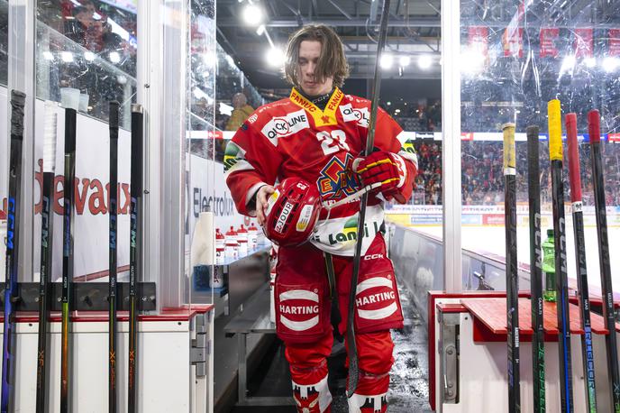 Mark Sever | Mark Sever je v zadnji sezoni dobro izkoristil ponujeno priložnost za igranje v najkakovostnejši švicarski članski hokejski ligi. | Foto Guliverimage