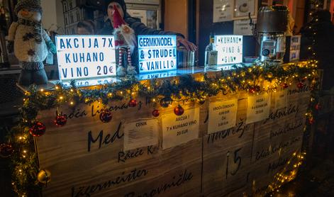 Kuhano vino štiri, kranjska klobasa 12 evrov: "Ponudba je luštna, vendar predraga" #video #foto