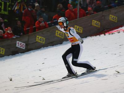 Izjemno Domen Prevc spet nepremagljiv, Lanišek brez stopničk