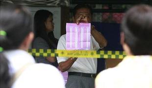 Tajski premier priznal poraz na volitvah