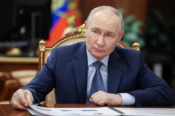 Vladimir Putin | Avtorji poročila ugotavljajo, da se ruska odvisnost od Kitajske povečuje. Proti Kitajski se obračajo iz nuje, ne po lastni volji. | Foto Reuters