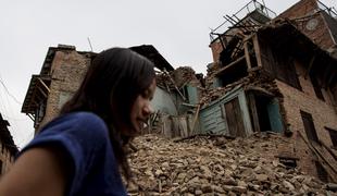 V Nepalu ne pričakujejo, da bi še našli preživele po potresu (video)