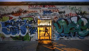 Na Jesenicah sovražni grafiti, uperjeni proti muslimanom