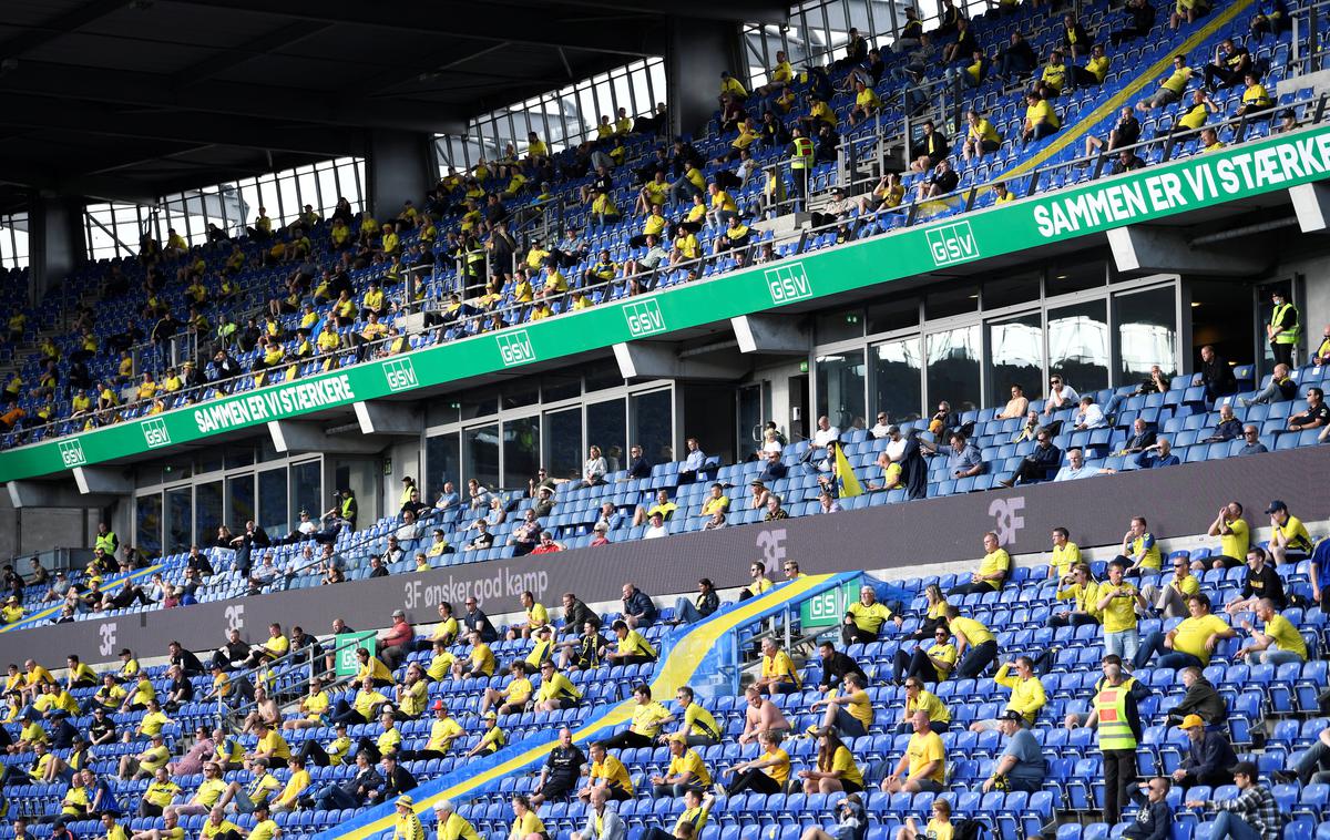 FC Köbenhavn | Takole je bil videti stadion Brondbyja, ko so veljale omejitve do 500 gledalcev na tekmo. | Foto Reuters