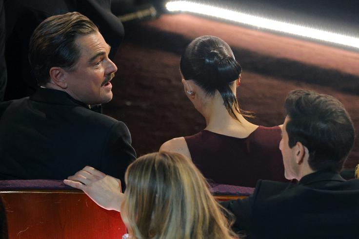 DiCaprio z Vittorio Ceretti v prvi vrsti Oskarjev | Foto: Reuters