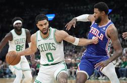 Boston začel brez milosti, v ogenj tudi prvaki