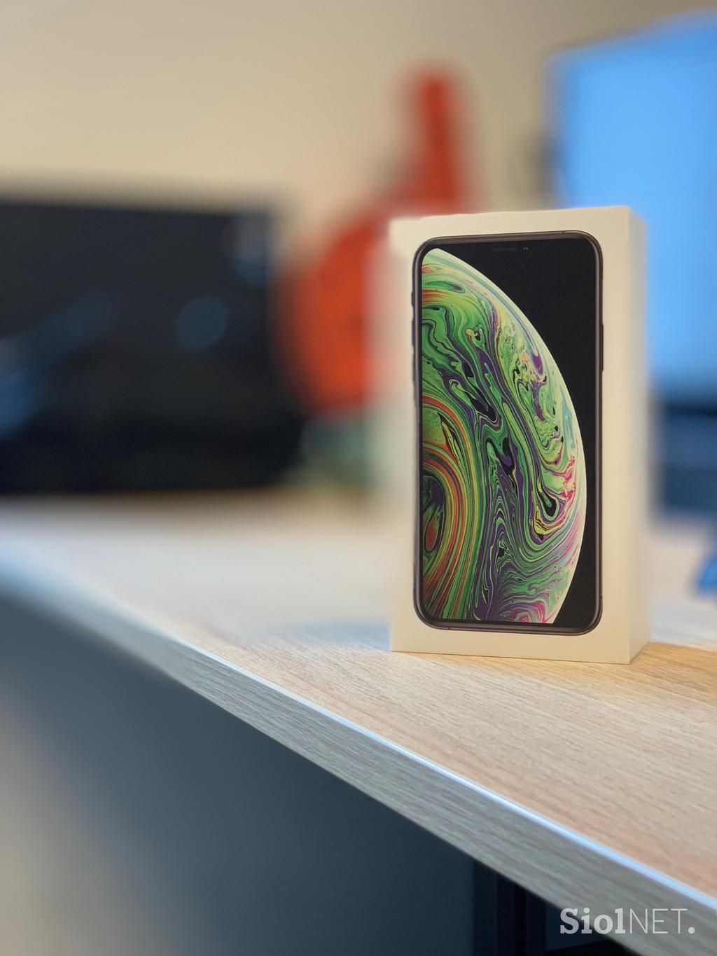 iPhone Xs, posneto z