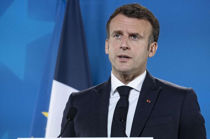 Emanuel Macron | "Zdravstvena kriza še ni končana, z virusom bomo živeli še dolgo," je dejal francoski predsednik.  | Foto STA