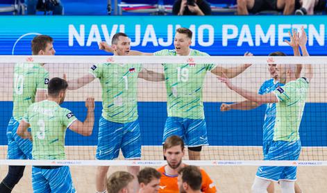 V živo: Slovenci brez izgubljenega niza do šeste zmage
