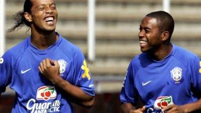 Ronaldinho in Robinho na čelu kariok za OI