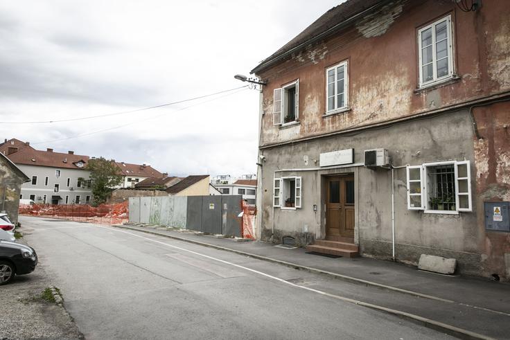 Priprava za gradnjio v Šiški. | Foto: Bojan Puhek