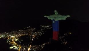Kip nad Riom de Janeirom zasijal v barvah slovenske zastave #video
