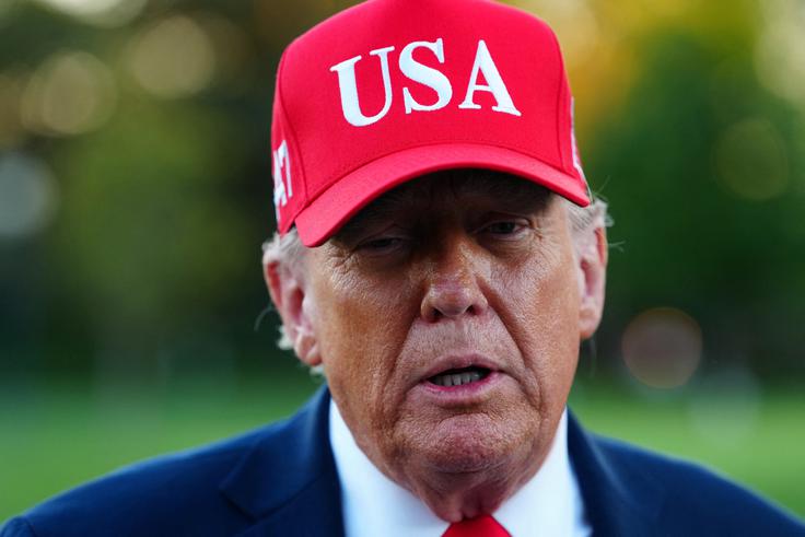 Donald Trump Ameriški predsednik Donald Trump trdi, da ZDA ne nameravajo napasti Venezuele. Nekateri ameriški mediji medtem poročajo drugače, saj naj bi več visokih ameriških uradnikov verjelo, da je ameriško posredovanje v Venezueli le še vprašanje časa.  | Foto: Reuters