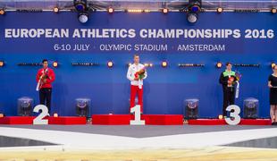 Slovenski junak v Amsterdamu okoli vratu prejel bronasto medaljo #foto