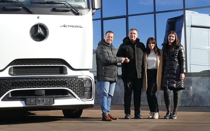 Jaka Brudar, Rudi Novak mlajši, njegova partnerica Nuša in sestra Anja | Foto: Autocomerce