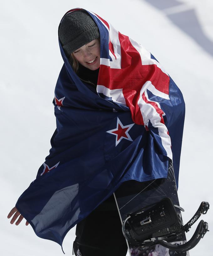 Zoi Sadowski-Synnott je bila najmlajša novozelandska dobitnica medalje v zgodovini ZOI le nekaj ur.  | Foto: Reuters