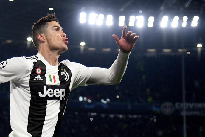 Cristiano Ronaldo | Cristiano Ronaldo je poskrbel za nov sijajen večer v ligi prvakov in Juventus popeljal med najboljših osem. | Foto Reuters