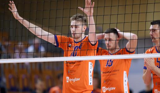 Derbi v Tivoliju: lahko Kanalci kot prvi odščipnejo niz ACH Volleyju?