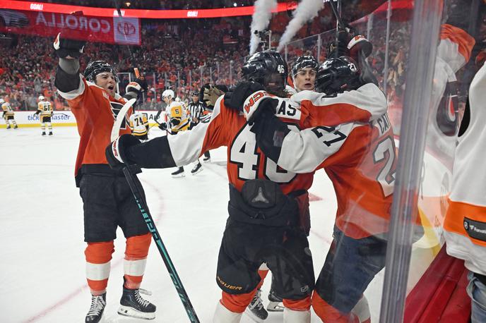 Philadelphia Flyers : Pittsburgh Penguins | Philadelphia Flyersi proti Pittsburgh Penguinsom vodijo s 3:0 v zmagah in so na pragu napredovanja v drugi krog končnice. | Foto Reuters