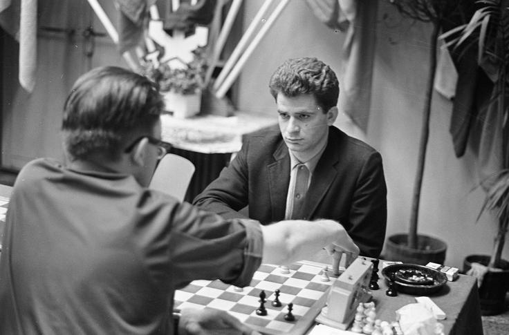 Ruski šahovski velemojster Boris Spaski, nekdanji svetovni prvak (1969), znan tudi po porazu proti Američanu Bobbyju Fischerju v času hladne vojne, je umrl 27. februarja 2025. Star je bil 88 let. | Foto: Guliverimage