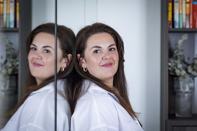 Tanja Petrova | "Primerjanje nas skoraj vedno postavi v občutek manjvrednosti," opozarja psihoterapevtka Tanja Petrova. | Foto Ana Kovač
