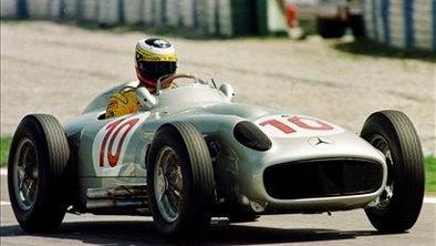 Umrl nekdanji svetovni prvak v F1 Phil Hill