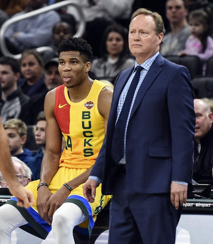 Trener Mike Budenholzer in prvi zvezdnik Milwaukeeja Giannis Antetokounmpo sta poskrbela za najboljši odstotek zmag in porazov (73,9) v tej sezoni v ligi NBA. | Foto: Reuters