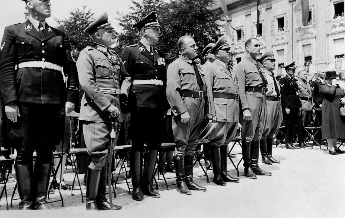 Nacisti v Celovcu leta 1934 | Druga svetovna vojna, ki je zahtevala več kot 70 milijonov življenj, se je v Evropi uradno končala, ko so zavezniki 8. maja pozno zvečer sprejeli brezpogojno predajo nacistične Nemčije. | Foto Guliverimage