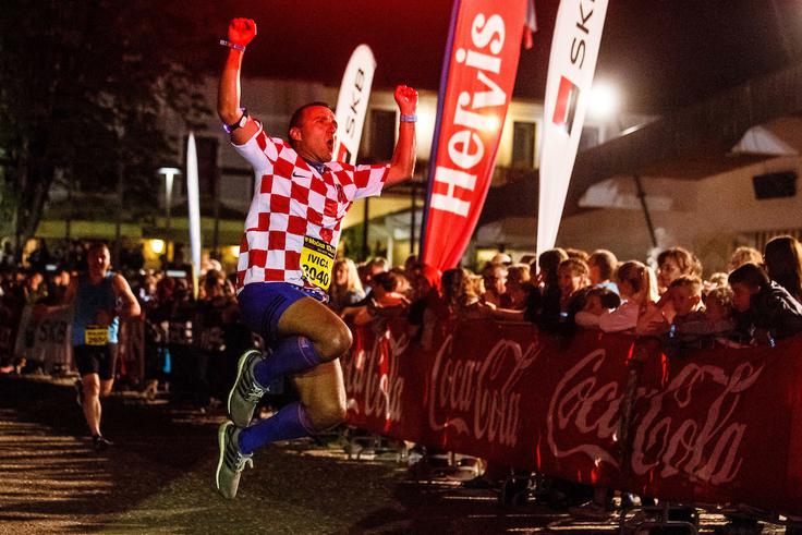 Nočna 10ka na Bledu bo letos prvič na sporedu v junijskem terminu (29. junij 2019).  | Foto: Sportida