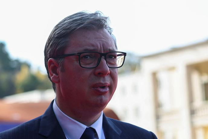 Je Vučiću postalo slabo, ko so ga gladko odslovili?