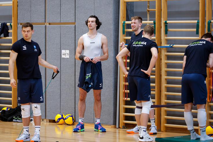 Slovenci bodo nastopili v prevetreni zasedbi, priložnost za pridobivanje izkušenj bodo dobili tudi mlajši. | Foto: Aleš Fevžer