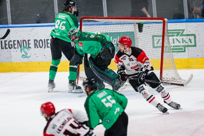Olimpija in Jesenice bosta boj za naslov odprla sredi januarja