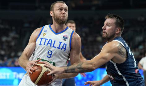 V živo: Dončić nadaljuje šov, Italijani se bližajo