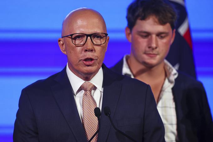 Vodja opozicijske koalicije Peter Dutton, ki so ga nekateri v preteklosti primerjali s predsednikom ZDA Donaldom Trumpom, je kot prvi voditelj opozicije v zgodovini države na volitvah izgubil sedež v parlamentu. | Foto: Guliverimage