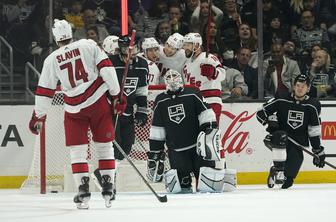 Kopitar in Kralji agresivni, a za gol prekratki proti Carolini