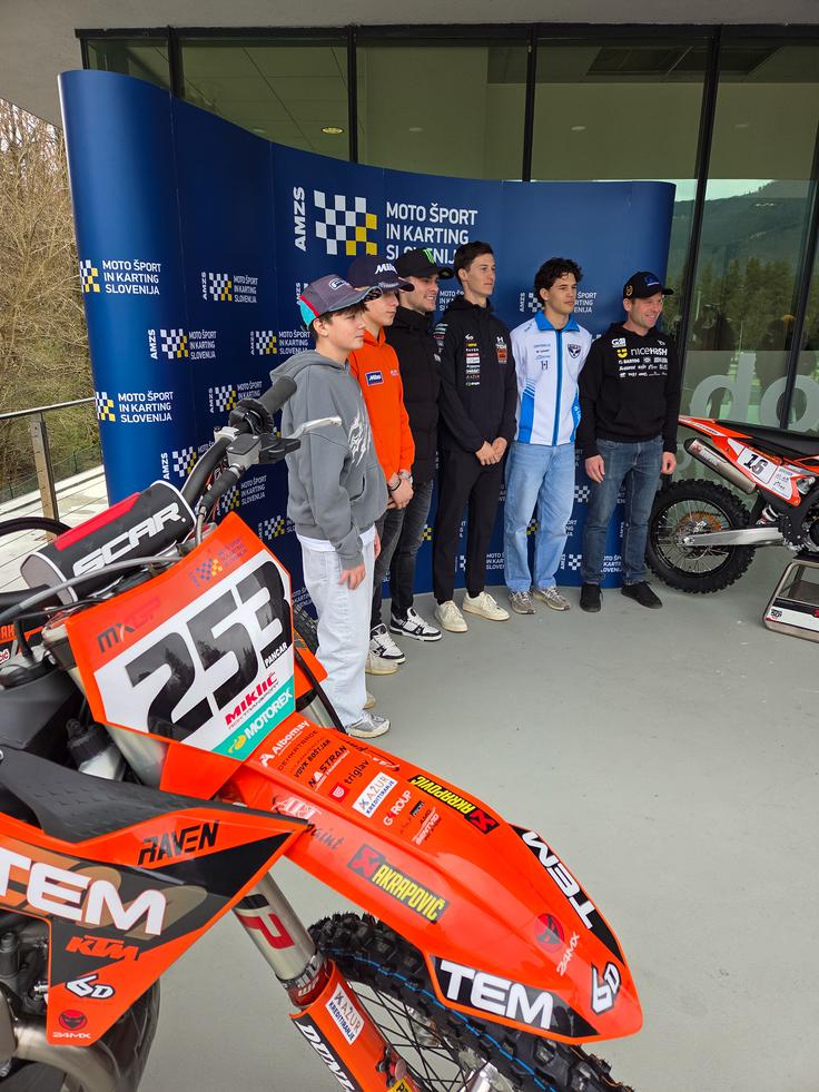 Jan Pancar ostaja na družinski ekipi in motorju KTM. | Foto: Matej Podgoršek