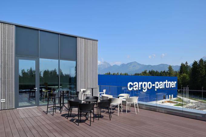 Nov skladiščni kompleks podjetja Cargo-partner v bližini ljubljanskega letališča | Foto: Protim Ržišnik Perc / Miran Kambič