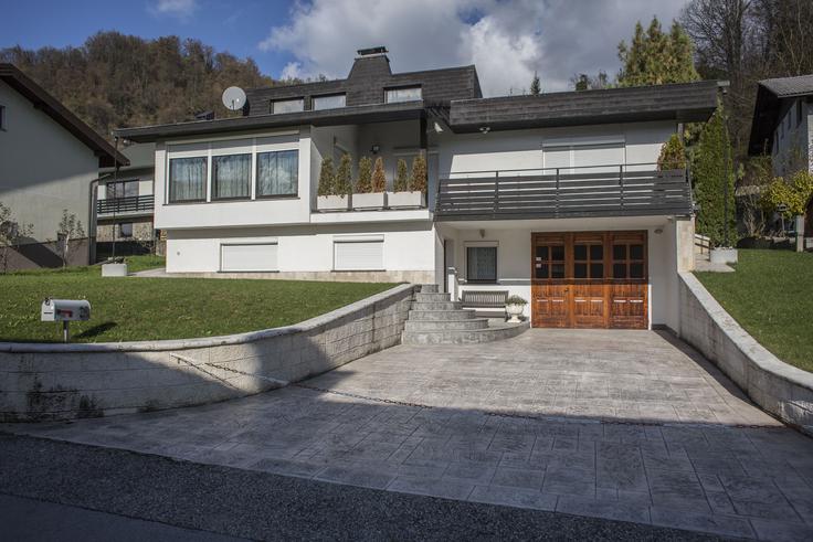 ... in hiša, v kateri so pozneje živeli njeni starši. | Foto: Matej Leskovšek