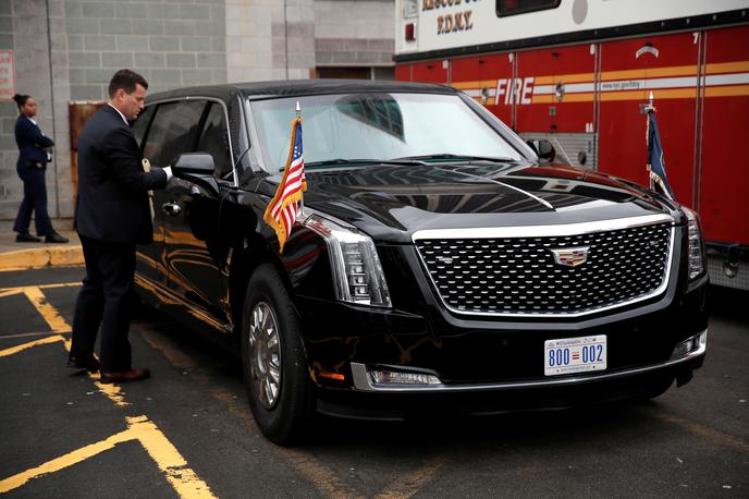 Donald Trump avtomobil The beast | General Motors je prek znamke Cadillac izdelal nov avtomobil za predsednika ZDA Donalda Trumpa. Starega so uporabljali od leta 2009. | Foto Reuters