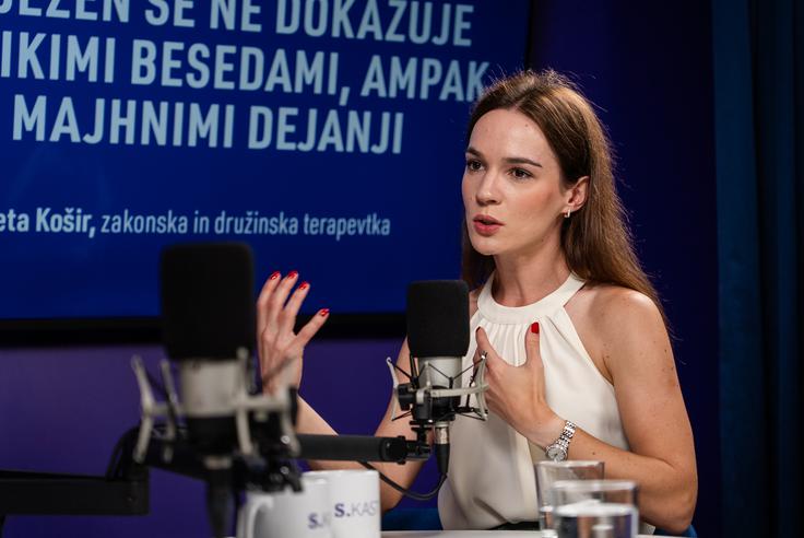 "Če to partnerja moti, potem je to lahko velika težava." | Foto: Luka Petrič