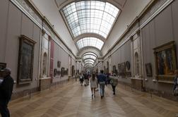 Vse slabše stanje v Louvru: zaradi nevarnosti zaprli eno od galerij