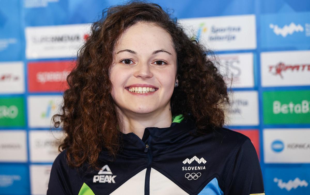 Katja Fain | Katja Fain je na 200 m prosto ugnala Janjo Šegel. | Foto Aleš Fevžer