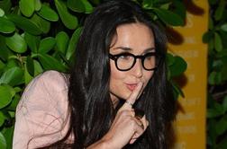 Kdo sploh še lahko pomaga Demi Moore?