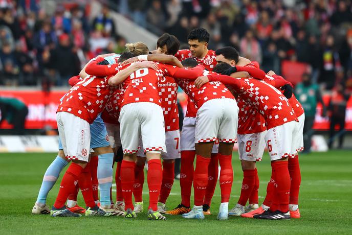 V živo: na delu Bayer. Mainz presenetil v Frankfurtu, potop Leipziga v Münchnu.