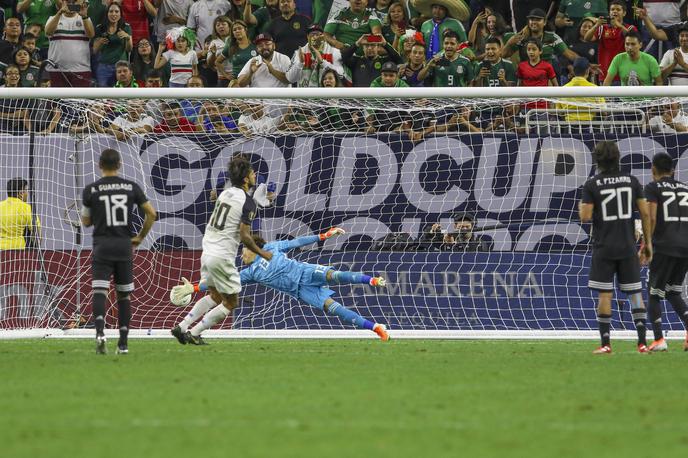 Mehika, prvenstvo Srednje in Severne Amerike ter Karibov | Mehičani so slavili po izvajanju enajstmetrovk. | Foto Reuters