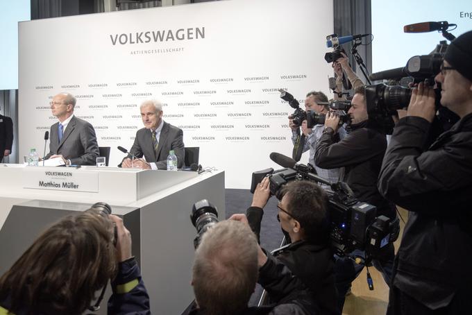 Variabilni del plače rednega člana upravnega odbora se bo skupno znižal za 39 odstotkov, s 5,3 milijona evrov v letu 2014 na 3,2 milijona evrov v letu 2015. Dejanski znesek izplačila tega variabilnega dela plače za leto 2015 bo še za približno en milijon nižji (2,2 milijona evrov) in bo tako od lanskega manjši za 57 odstotkov. | Foto: Volkswagen