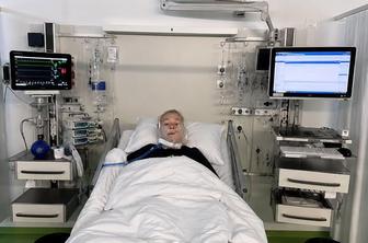 Huda nesreča zmagovalke Angliruja: več zlomov obraznih kosti in zlom rame