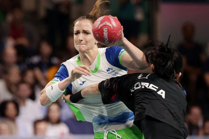 Ana Gros | Ana Gros je bila po katastrofalni predstavi Slovenk jasna, da je taka igra za raven olimpijskih iger nesprejemljiva. | Foto Reuters