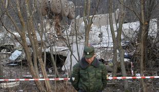 Rusija poljskim preiskovalcem odobrila dostop do območja letalske nesreče