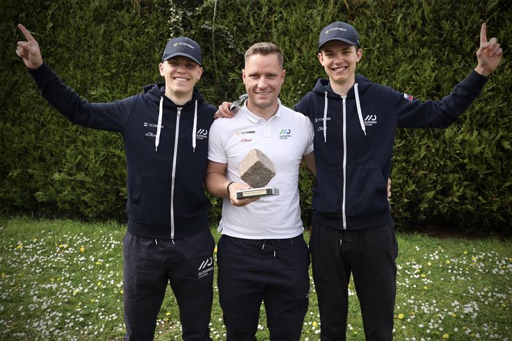 Jakob Omrzel in Erazem Valjavec sta lani na mladinski izvedbi dirke Pariz–Roubaix osvojila 1. in 2. mesto. | Foto: Ana Kovač